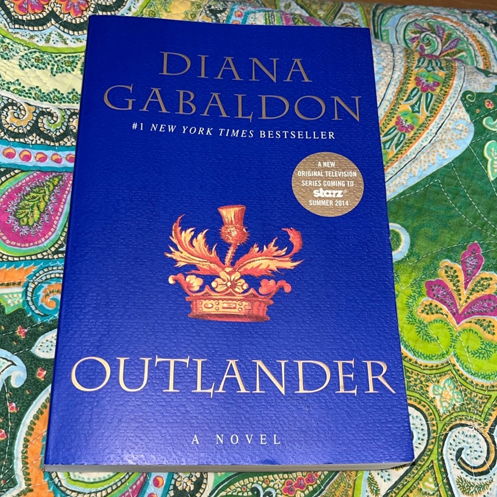 Outlander Book 1 by Diana Gabaldon SIGNED-paperback